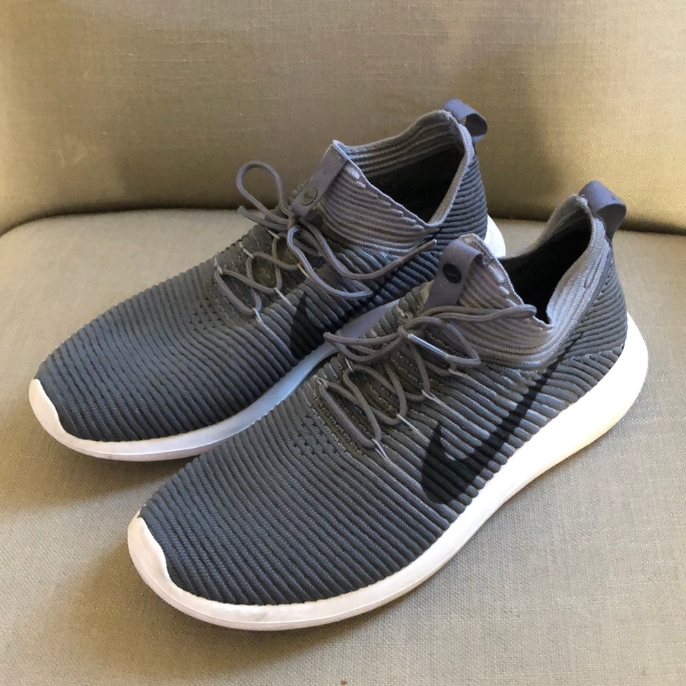 Nike Flyknit mid-top shoes